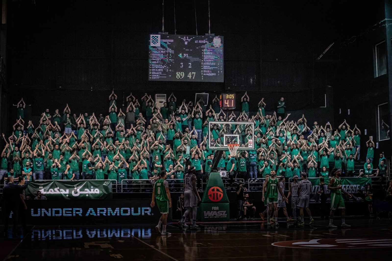 ultras sagesse background